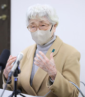 Sakie Yokota speaks at a press conference following the death of Akihiro Arimoto, the father of Keiko Arimoto, a Japanese abductee to North Korea, in the city of Kawasaki, on Monday.