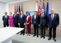 G-7 foreign ministers pose for a photo in The Hague, the Netherlands, on Wednesday. (Courtesy of the Japanese Foreign Ministry)