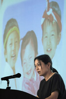 Kaori Ogami, who lost her three young children in a drunken driving accident in the southwestern Japan city of Fukuoka in 2006, gives a lecture for the first time since the incident, at a high school in the city, on Friday, telling its students about the dangers of driving under the influence of alcohol.